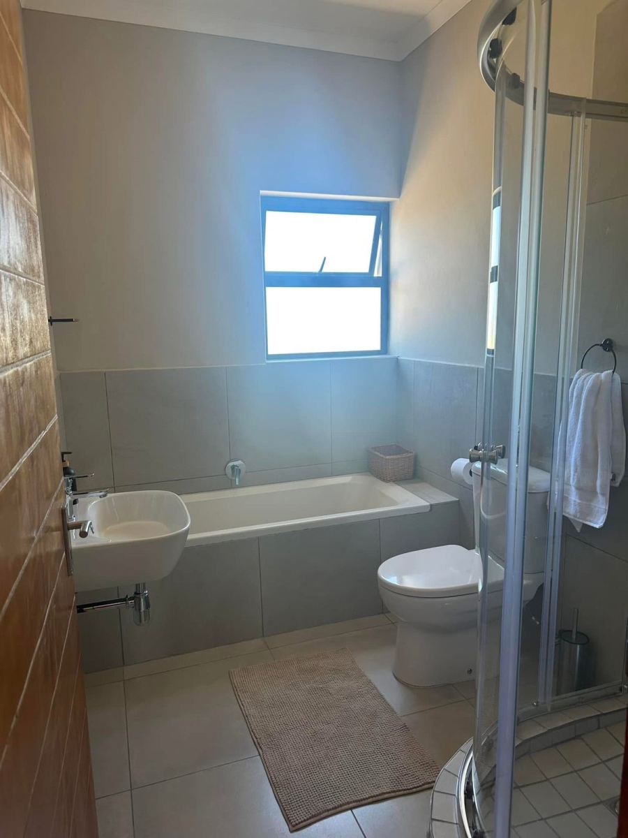 To Let 3 Bedroom Property for Rent in Hoogland Western Cape
